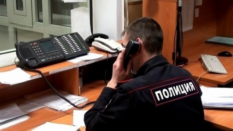 В Павловском районе сотрудники полиции устанавливают лиц, причастных к краже денежных средств